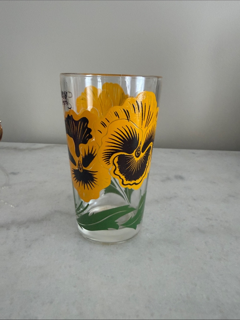 Vintage Boscul peanut butter yellow pansy drinking glass - Picture 2 of 9